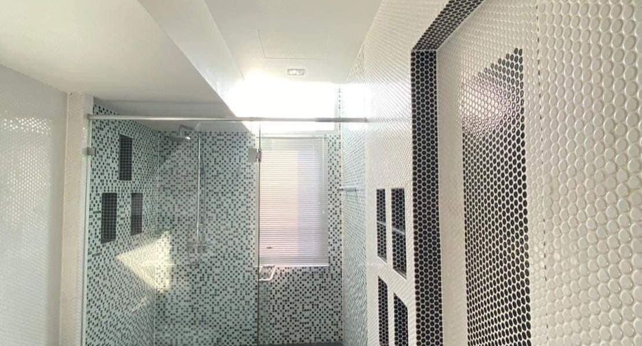 Haus zur Miete mit 5 Zimmer in Suan Luang, Bangkok
