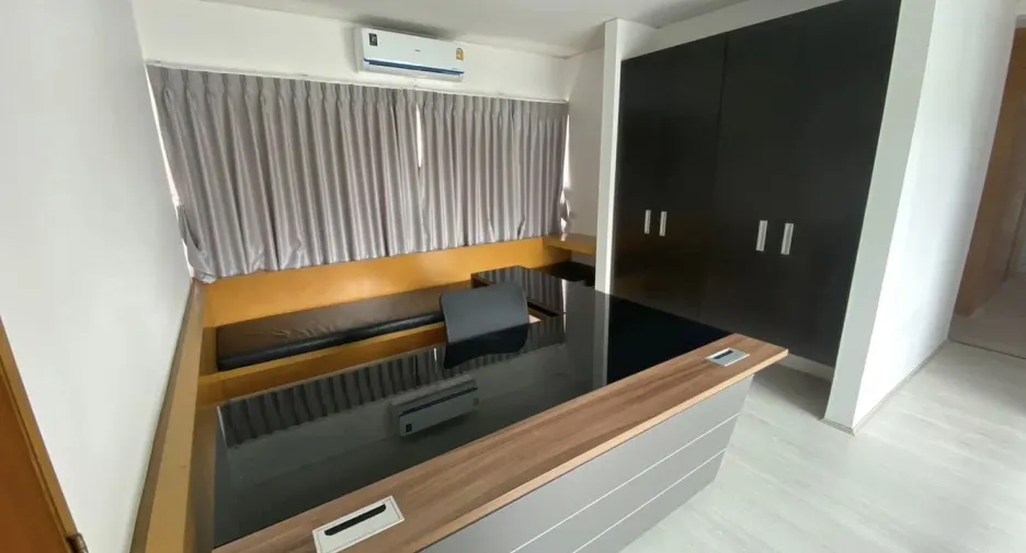 For rent 5 bedrooms house in Suan Luang, Bangkok