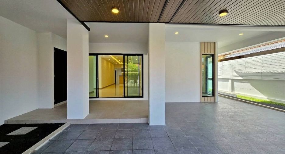 For sale 4 bedrooms house in Mueang Phuket, Phuket