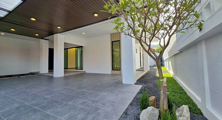 For sale 4 bedrooms house in Mueang Phuket, Phuket