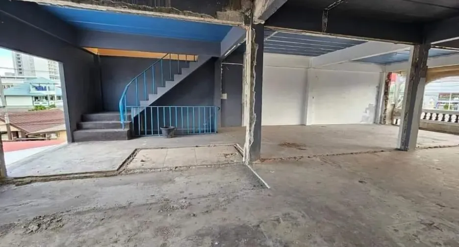 For rent retail Space in Bang Lamung, Chonburi
