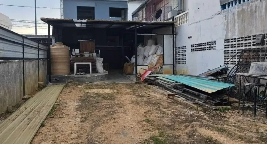 For rent retail Space in Bang Lamung, Chonburi