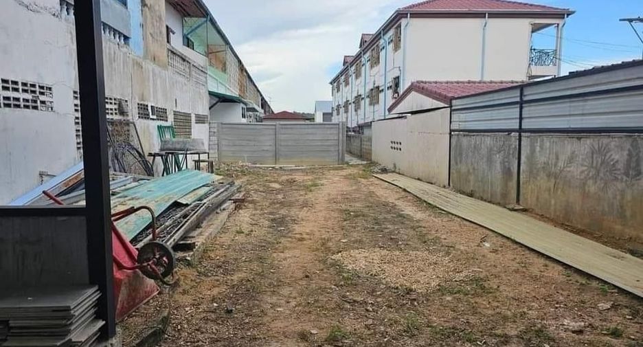 For rent retail Space in Bang Lamung, Chonburi