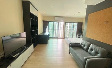 For rent studio condo in Khlong Toei, Bangkok
