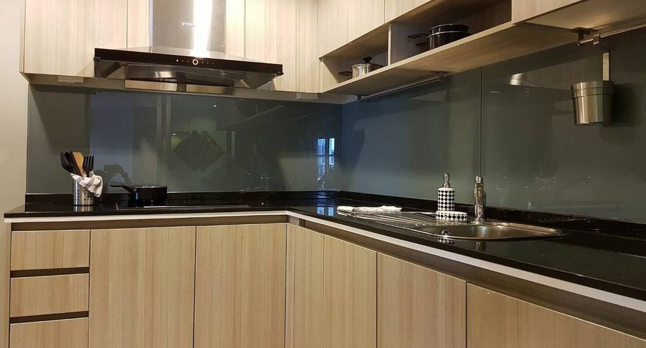 For sale and for rent 3 bedrooms condo in Huai Khwang, Bangkok