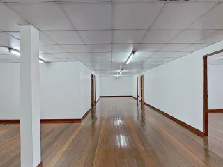 Reihenhaus zum Kauf mit 13 Zimmer in Khlong Toei, Bangkok