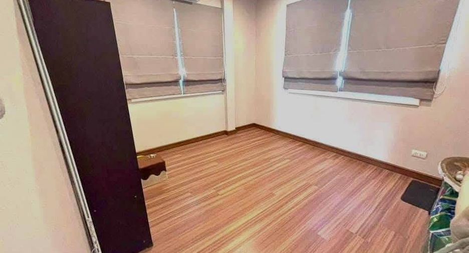 Haus zum Kauf mit 4 Zimmer in Bang Sao Thong, Samut Prakan