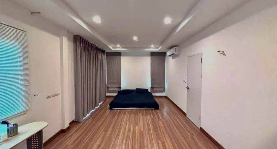 Haus zum Kauf mit 4 Zimmer in Bang Sao Thong, Samut Prakan