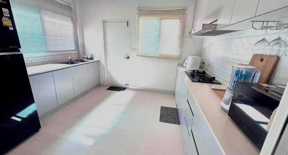 Haus zum Kauf mit 4 Zimmer in Bang Sao Thong, Samut Prakan