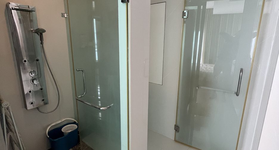 For sale and for rent 2 bedrooms condo in Bang Lamung, Chonburi