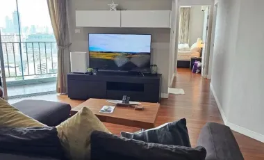 Condo en alquiler de 2 habitaciones en Huai Khwang, Bangkok