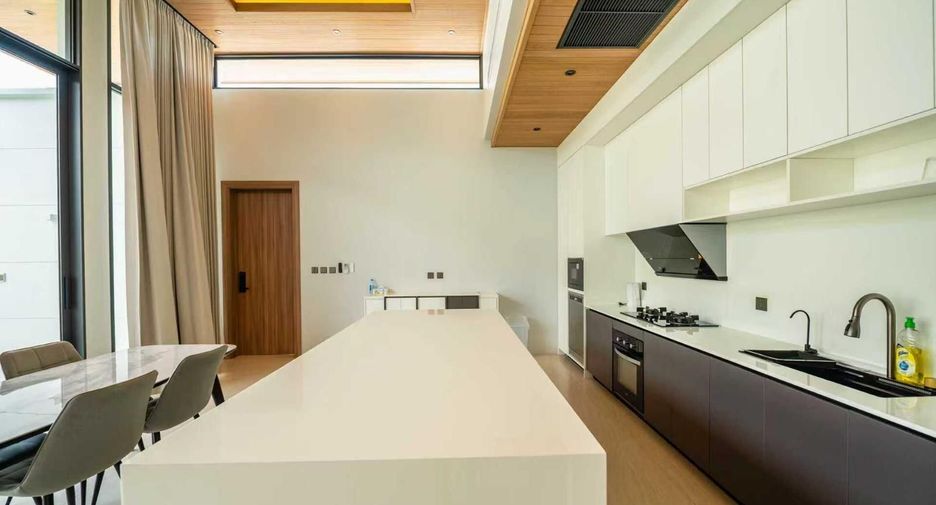 For rent 3 bedrooms villa in Mueang Phuket, Phuket