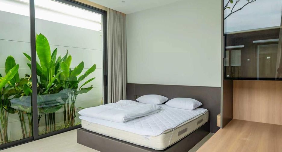 For rent 3 bedrooms villa in Mueang Phuket, Phuket