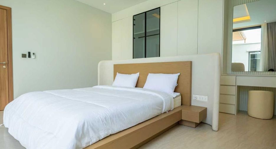 For rent 3 bedrooms villa in Mueang Phuket, Phuket