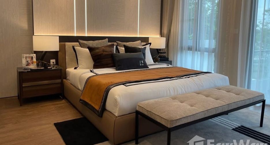 Casa en alquiler de 4 habitaciones en Bang Na, Bangkok
