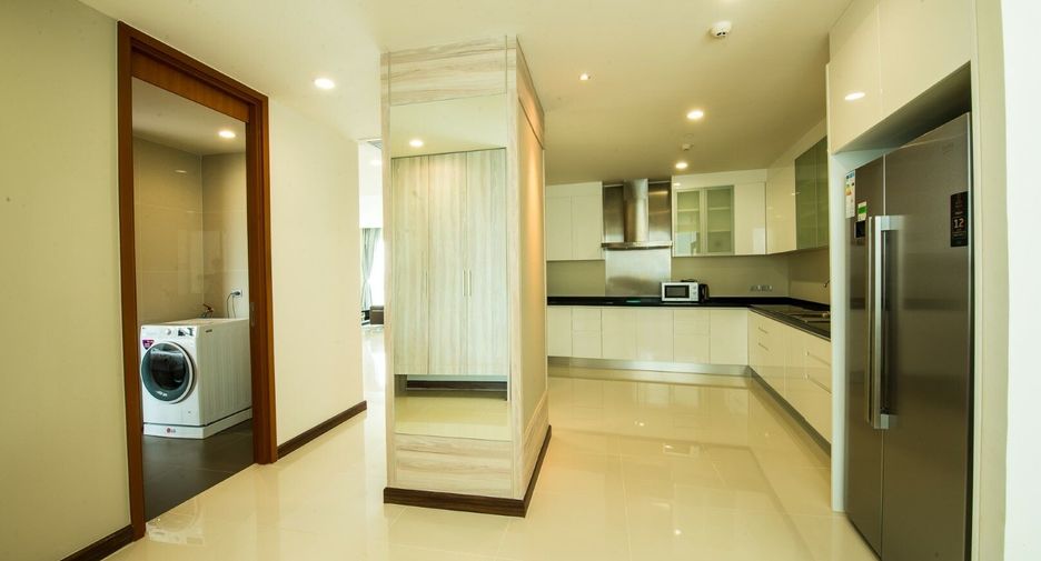 For rent 3 bedrooms condo in Sattahip, Chonburi