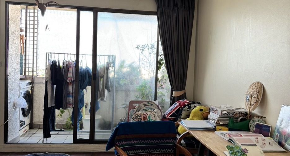 For rent 2 bedrooms condo in Phra Khanong, Bangkok