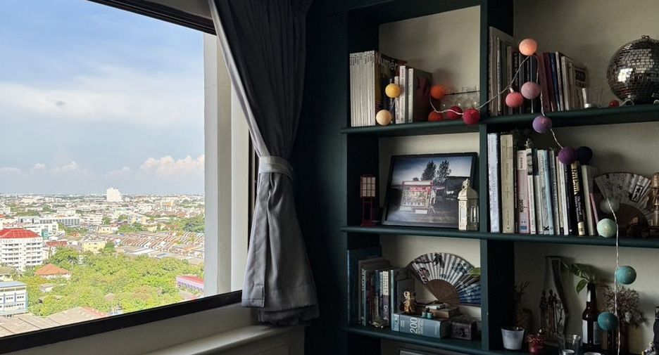 For rent 2 bedrooms condo in Phra Khanong, Bangkok