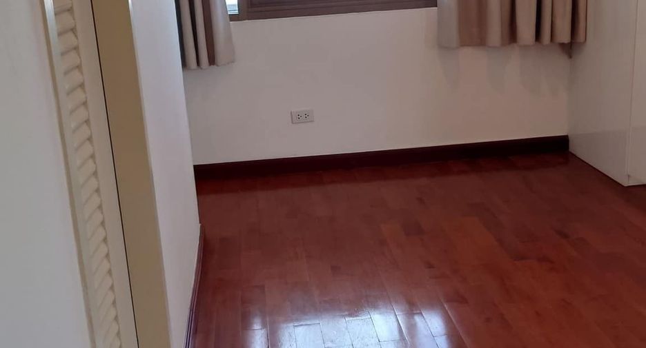 Wohnung zur Miete mit 3 Zimmer in Watthana, Bangkok
