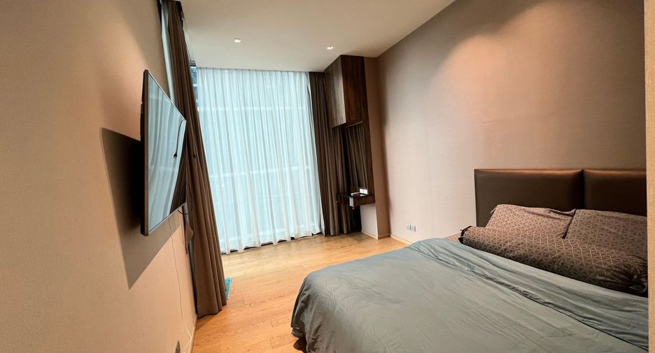 For rent 2 bedrooms condo in Pathum Wan, Bangkok