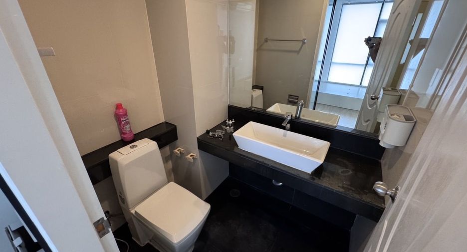 For sale and for rent 1 bed condo in Sathon, Bangkok