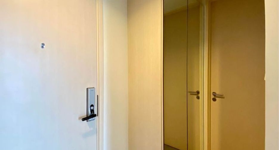 For rent 2 bedrooms condo in Phaya Thai, Bangkok
