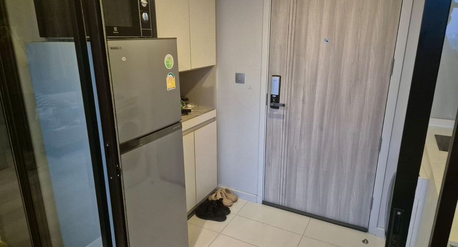 For rent 1 bed condo in Sathon, Bangkok