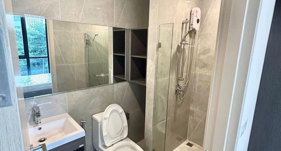 Wohnung zur Miete mit 1 Zimmer in Huai Khwang, Bangkok