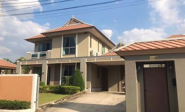 Villa en alquiler de 4 habitaciones en Bang Lamung, Chonburi