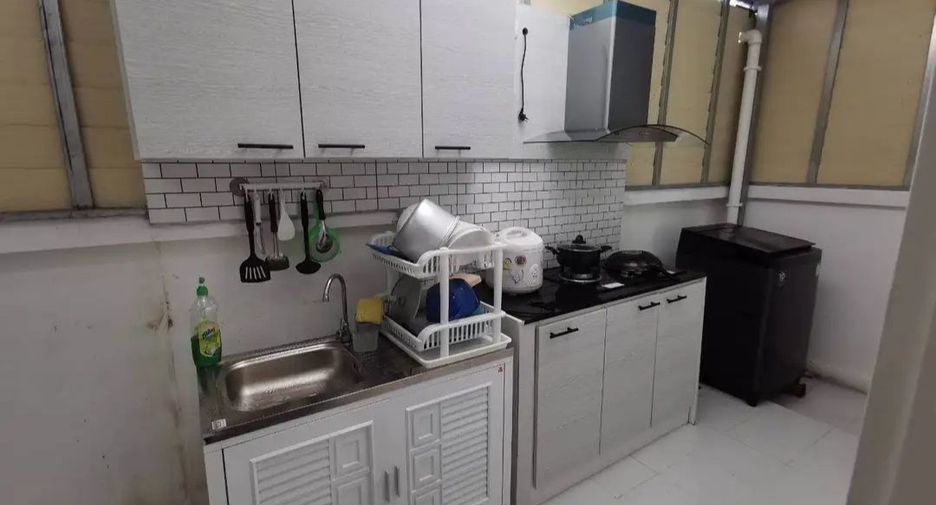For rent 3 bedrooms townhouse in Mueang Phuket, Phuket
