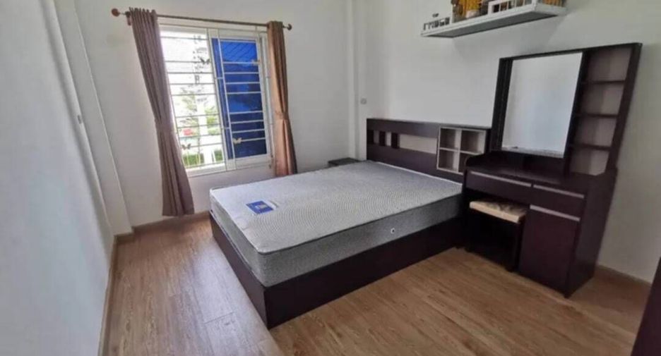 For rent 3 bedrooms townhouse in Mueang Phuket, Phuket