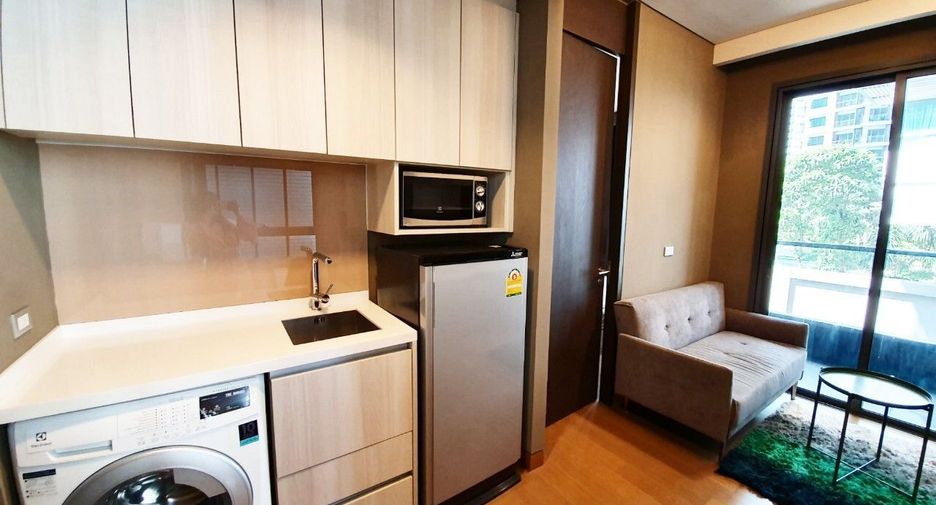 For rent 1 bed condo in Khlong Toei, Bangkok