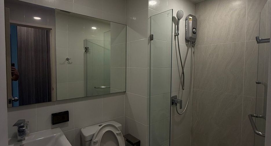 For rent 2 bedrooms condo in Khan Na Yao, Bangkok