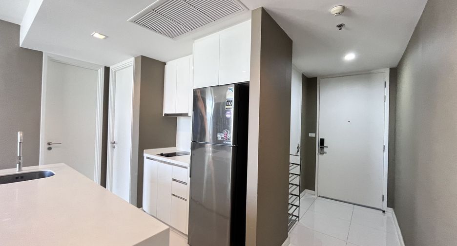 For rent 2 bedrooms condo in Sathon, Bangkok