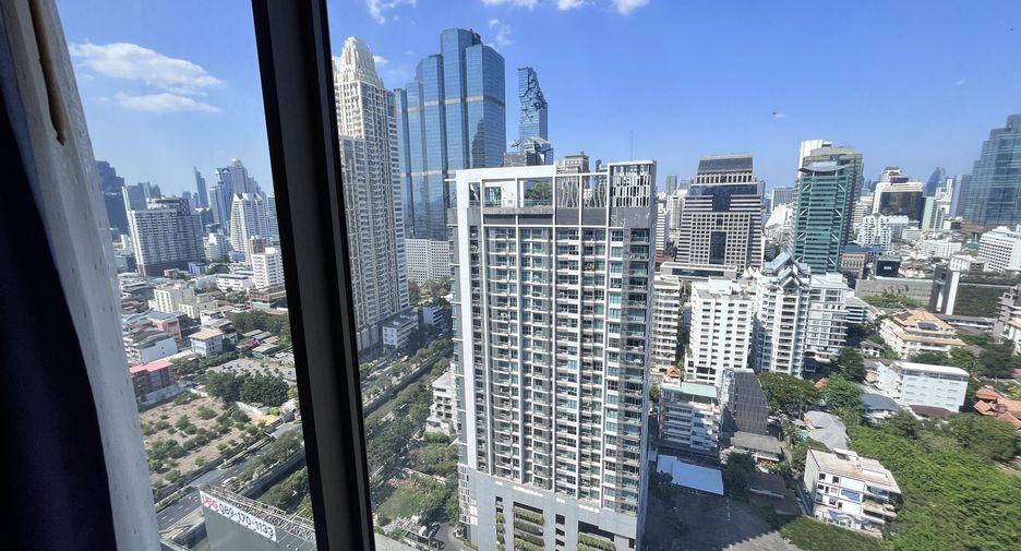 For rent 2 bedrooms condo in Sathon, Bangkok