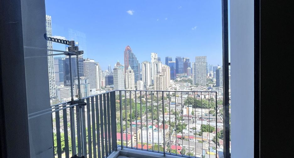 For rent 2 bedrooms condo in Sathon, Bangkok