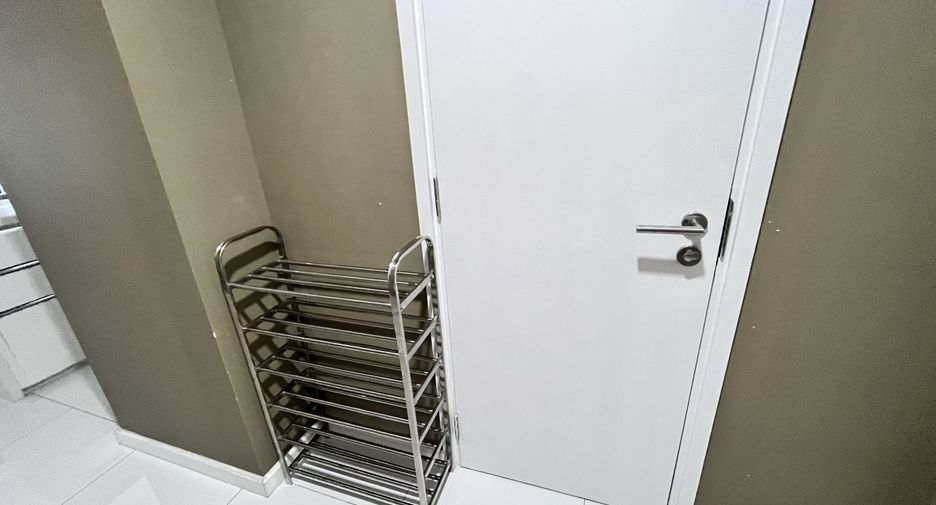 For rent 2 bedrooms condo in Sathon, Bangkok