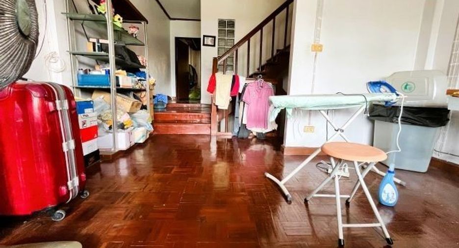 For sale 3 bedrooms townhouse in Sai Mai, Bangkok