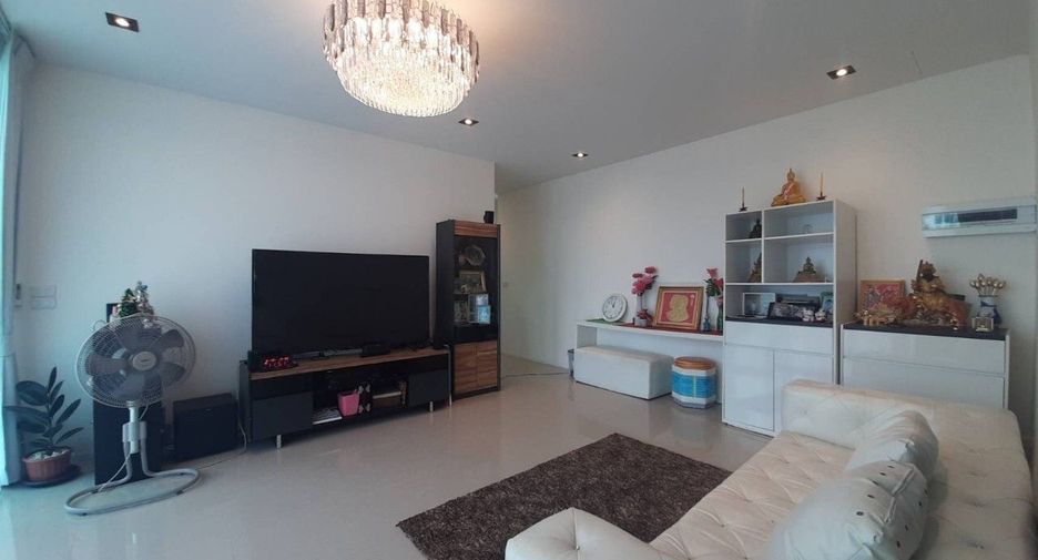 À vendre et à louer 4 chambres maison à Bang Sao Thong, Samut Prakan
