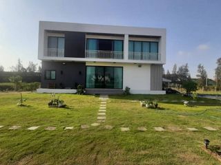 For sale and for rent 4 bedrooms house in Bang Sao Thong, Samut Prakan