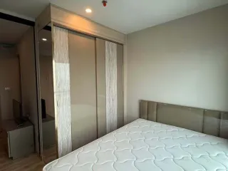 Wohnung zur Miete mit 1 Zimmer in Bang Phlat, Bangkok