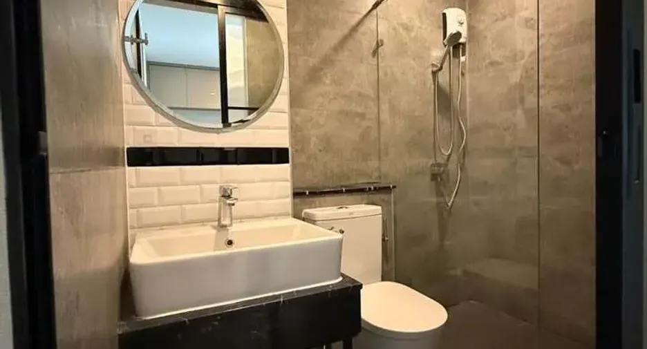 Condo en alquiler de 1 habitaciones en Bang Phlat, Bangkok