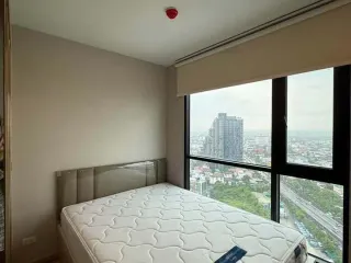 Wohnung zur Miete mit 1 Zimmer in Bang Phlat, Bangkok