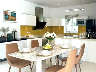 Villa en venta de 4 habitaciones en Bang Lamung, Chonburi