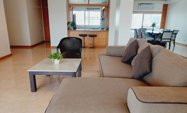 For rent 3 bedrooms condo in Sathon, Bangkok