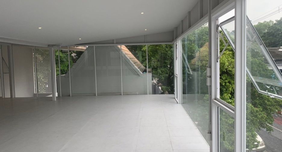 Oficina en alquiler en Watthana, Bangkok