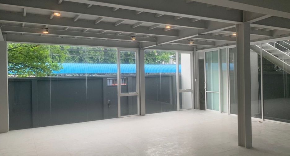 Oficina en alquiler en Watthana, Bangkok