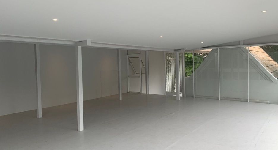 Oficina en alquiler en Watthana, Bangkok