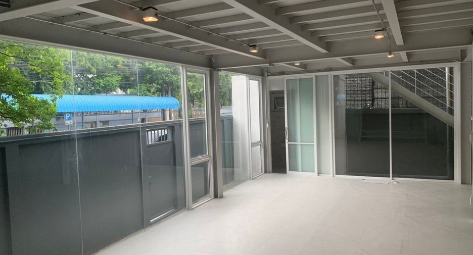 Oficina en alquiler en Watthana, Bangkok