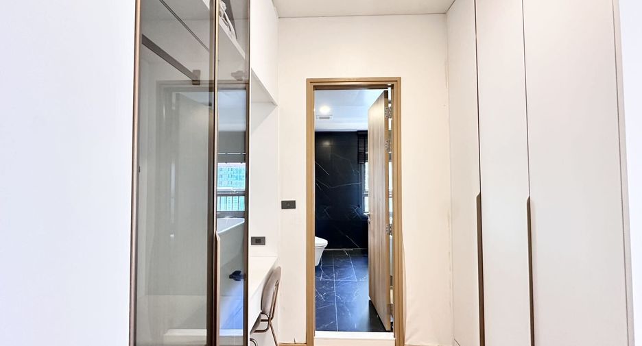 For rent 3 bedrooms condo in Watthana, Bangkok